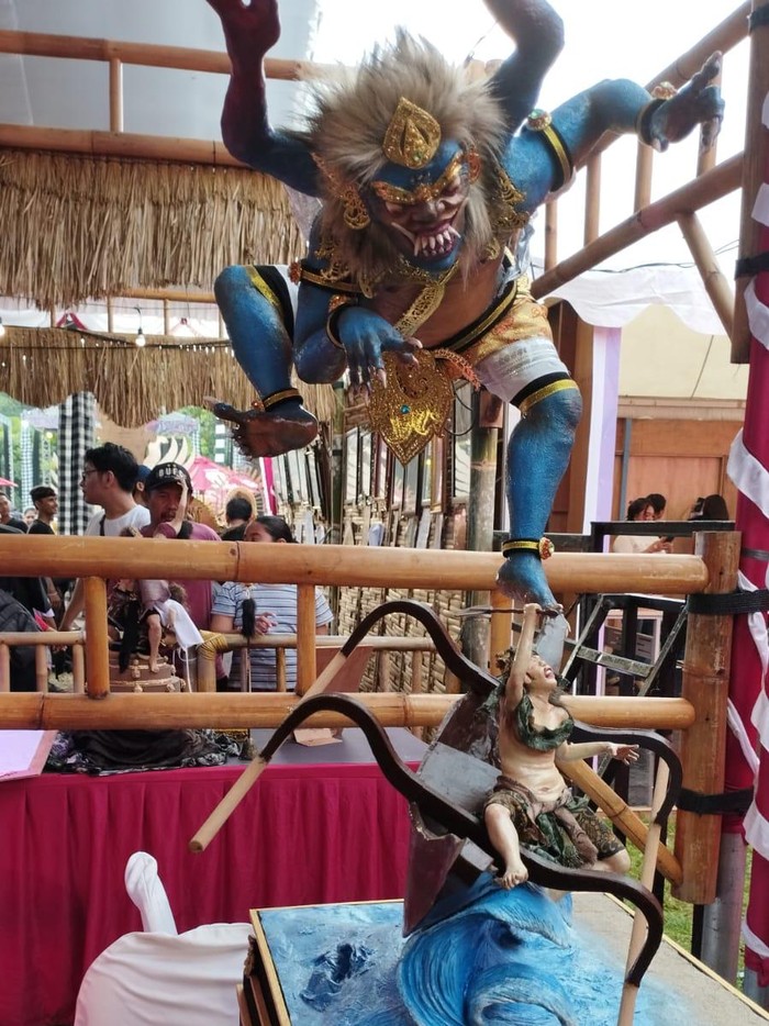 Ogoh-ogoh mini bertema 'Supat Kalakuta' di Kasanga Festival 2024, Denpasar, pada Minggu (3/3/2024).