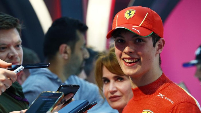 JEDDAH, SAUDI ARABIA - MARCH 09: 7th placed Oliver Bearman of Great Britain and Ferrari talks to the media in the Paddock after
 the F1 Grand Prix of Saudi Arabia at Jeddah Corniche Circuit on March 09, 2024 in Jeddah, Saudi Arabia. (Photo by Clive Rose/Getty Images)