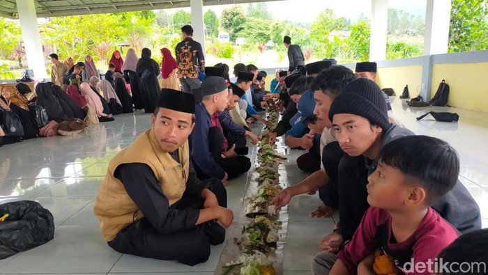 Papajar ala santri di Sukabumi.