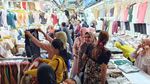 Pasar Tanah Abang Membludak