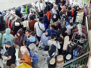Dewi Rela Tak Mudik 8 Tahun demi Cari Cuan di Bulan Ramadan