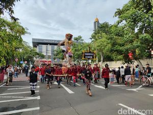 Pertama Kalinya Pawai Ogoh-Ogoh Digelar di Balai Kota Surabaya