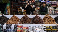 Bisa dibilang, kurma langsung jadi primadona saat Ramadan.