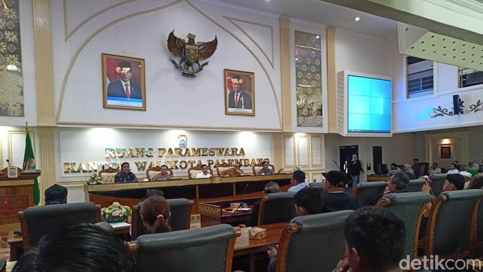 Rapat koordinasi antara pedagang dan PT Bima Citra Realty itu berlangsung secara dafakan di Kantor Wali Kota Palembang