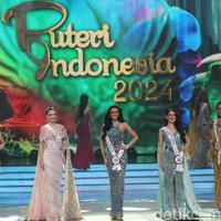 Ia tampil sebagai wakil DKI Jakarta 1. Di kontes kecantikan yang digelar Yayasan Puteri Indonesia (YPI) itu, Ghina berhasil mencapai 6 besar. (Foto: Rifkianto Nugroho/detikcom)