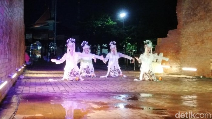 Tari Jembar Agung Cirebon.