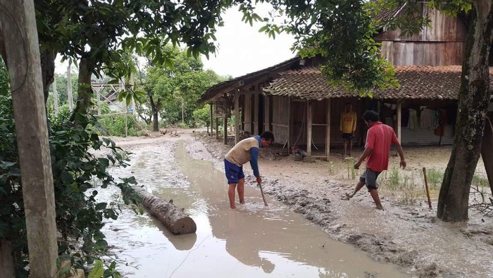 banjir di madiun di 17 desa 5 kecamatan mulai surut