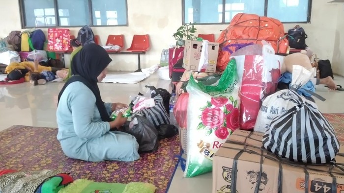 Calon penumpang tujuan Masalembu tertahan di pelabuhan Sumenep