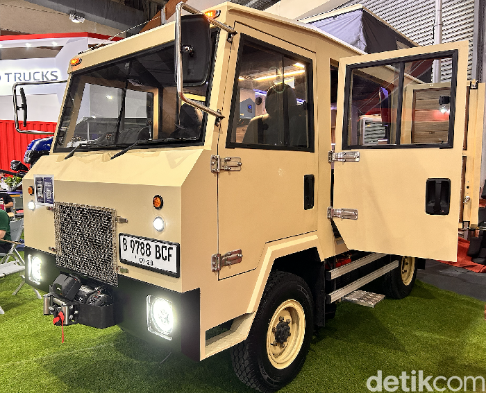 Campervan untuk berkemah dipamerkan di Giicomvec 2024.