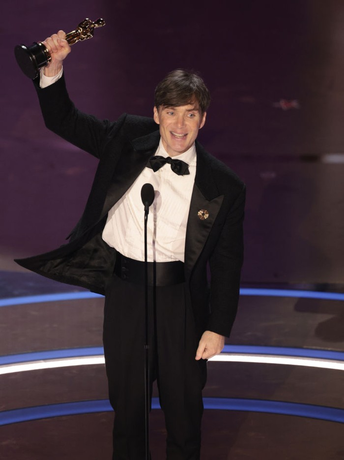 Cillian Murphy keluar sebagai pemenang Best Actor di piala Oscar 2024.