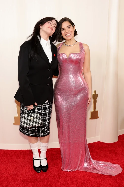 Emma Stone hingga Anya Taylor-Joy Bersinar di Red Carpet Oscar 2024