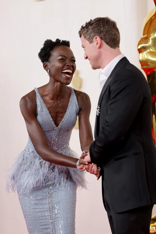 Emma Stone hingga Anya Taylor-Joy Bersinar di Red Carpet Oscar 2024