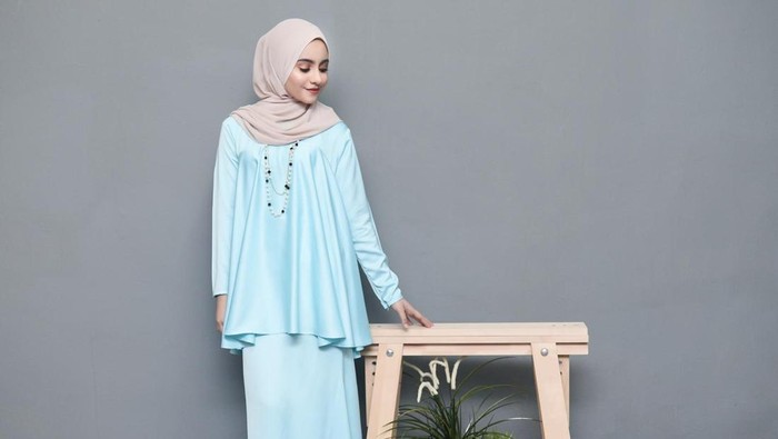 Ilustrasi blus buat bukber