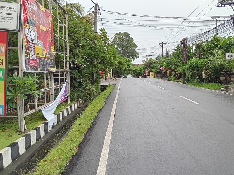 Jalan Gunung Sahyang, Denpasar, Bali, lengang saat Nyepi, Senin (11/3/2024).