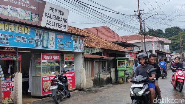 Kampung Pempek Sentosa Plaju