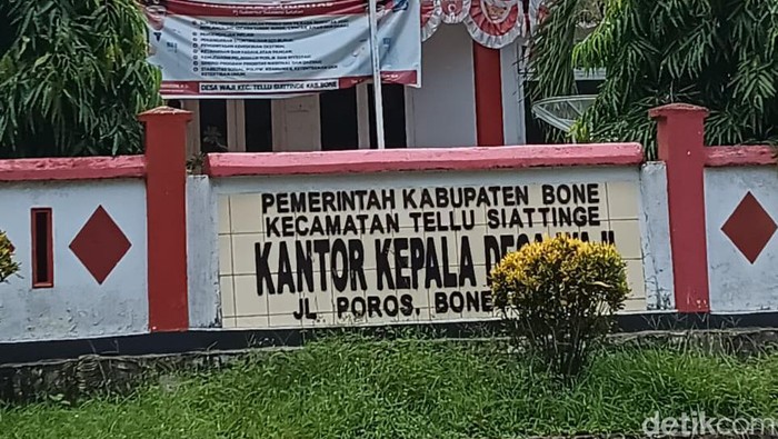 Kantor Desa Waji, Kabupaten Bone, Sulsel.