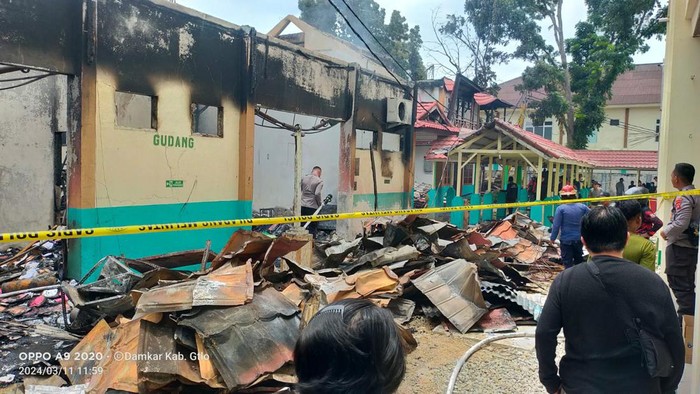 Kebakaran di RSUD MM Dunda Limboto, Kabupaten Gorontalo.