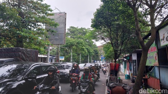 lalin di kota malang macet