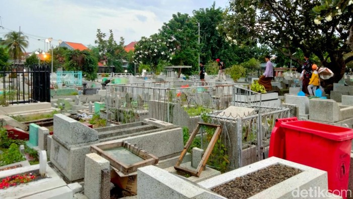 nyekar di tpu ngagel