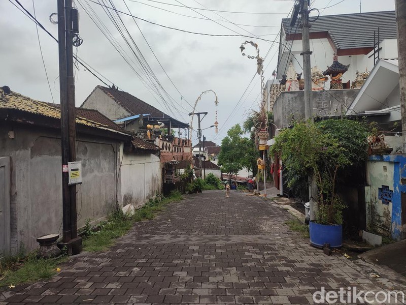 Suasana di salah satu perumahan Lingkungan/ Banjar Uma Buluh, Desa Canggu, Kecamatan Kuta Utara, Senin (11/3/2024).