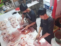 Senangnya Pedagang Ayam di Makassar Omzet Naik 500 Persen Jelang Ramadan