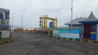 Dermaga Pelabuhan Gilimanuk, Jembrana, yang biasanya ramai oleh kendaraan yang masuk dan keluar kapal tampak sepi saat Nyepi.