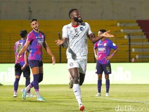 Liga 1: Rahasia Moncernya Charles Lokolingoy Diungkap Widodo C Putro