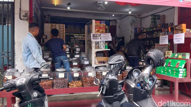 penjualan kurma meningkat jelang ramadan