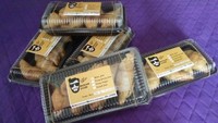 Di Cipondoh, Tangerang, juga ada penjual pisang molen yang enak, namanya Molen Jaim. Tak hanya disajikan polos, tapi penjualnya juga ada menambahkan aneka topping. Harga per porsinya mulai dari Rp 10.000-an saja. Foto: Google Review