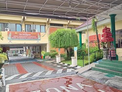 Suasana Polresta Denpasar saat Hari Raya Nyepi Senin (11/2/2024). Tidak terlihat adanya kegiatan, hanya sejumlah anggota polisi yang tengah berjaga.