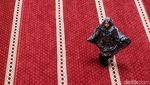 Potret Khusyuknya Salat Tarawih Perdana di Masjid Istiqlal