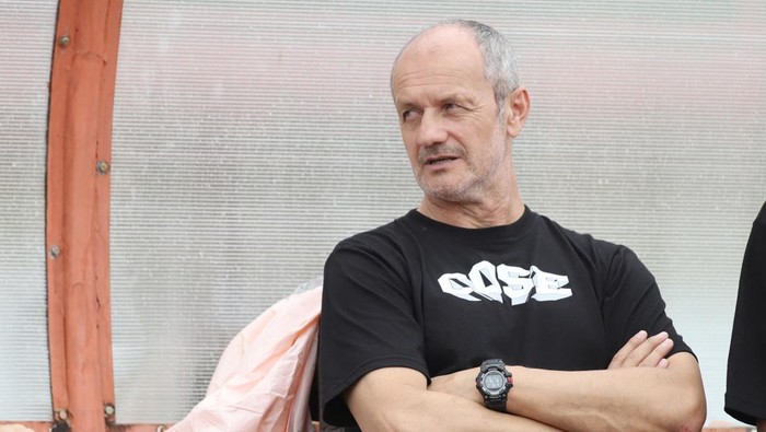 Pelatih PSS Sleman, Risto Vidakovic. Foto diunggah Senin (11/3/2024).