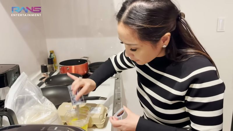 Raffi Nagita kulineran di Jepang