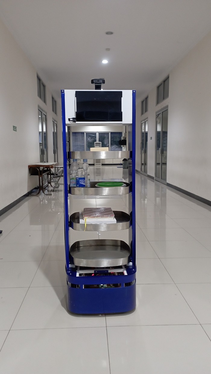 RAMA, robot faskes inovasi mahasiswa Polines