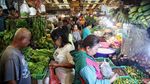 Ramainya Pasar Koja Baru Sehari Jelang Ramadan