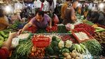 Ramainya Pasar Koja Baru Sehari Jelang Ramadan