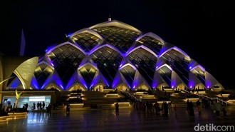 Bandung 'Perang' Lawan Parkir Liar Saat Lebaran, Ada Satgas Khusus dan Mobil Derek