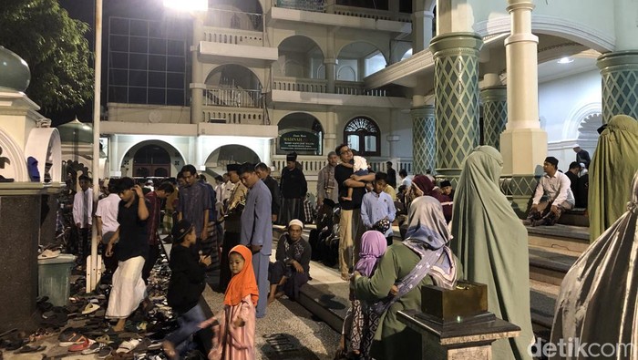 Salat tarawih perdana di Masjid Jami Kota Malang
