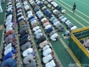 Zikir Setelah Salat Witir: Urutan, Doa dan Keutamaannya