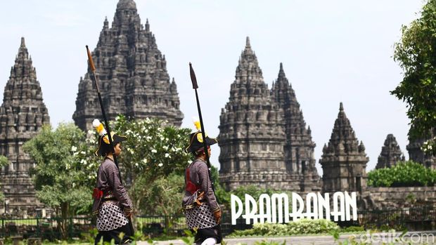 Suasana Candi Prambanan sunyi di saat perayaan Hari Raya Nyepi, Senin (11/3/2024).