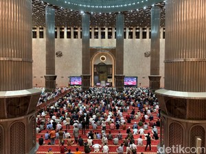 Tarawih Jam Berapa? Ini Waktu, Niat, hingga Tata Cara Pelaksanaannya