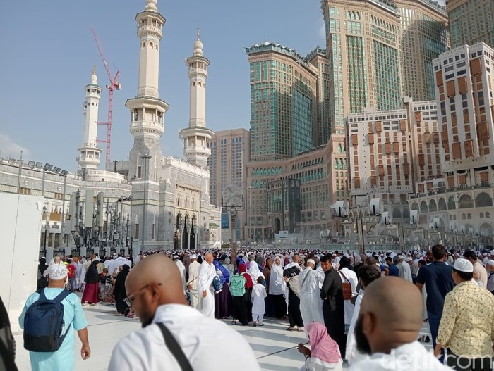 Suasana Ngabuburit Puasa Pertama di Masjidil Haram