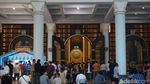 6 Potret Tarawih Pertama di Masjid Al Akbar Surabaya