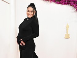 Foto Vanessa Hudgens Pertamakali Pamer Perut Hamil di Oscars 2024