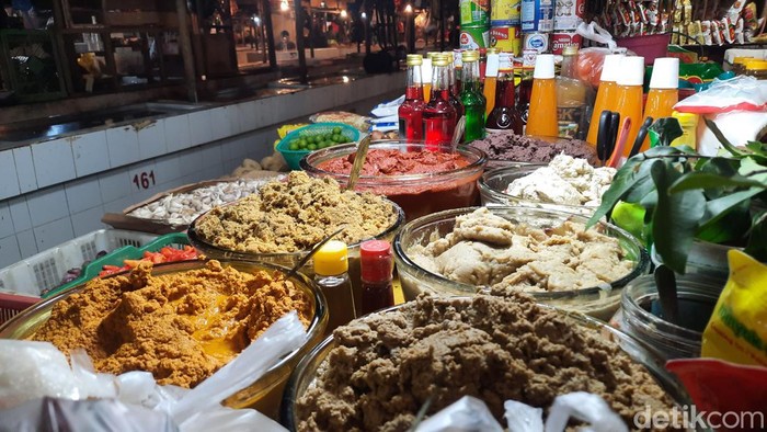 Aneka bumbu giling di Pasar Senen (Annisa Aulia Rahim/detikcom)