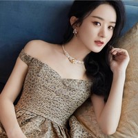 Zaniliai Zhao lahir di sebuah desa kecil dan tidak bersekolah di sekolah seni profesional, namun hasratnya terhadap akting membawanya ke industri ini melalui Yahoo Search Star Game pada tahun 2006. Sepuluh tahun kemudian, Zhao mencapai terobosannya dengan “Legend of Lu Zhen, yang menjadi hit tidak hanya di dalam negeri, tetapi juga di Korea Selatan dan Jepang. Foto: Dok. Instagram