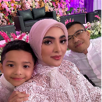 Kini Ashanty pun kerap tampil memakai hijab, meskipun belum istiqomah seperti harapan netizen yang kerap mendoakannya di kolom komentar Instagramnya. Foto: Dok. Instagram