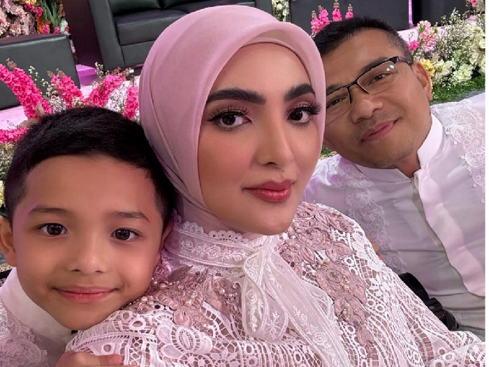 Ashanty Pakai Hijab