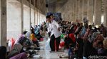 Bagikan Ribuan Takjil Gratis, Begini Suasana Buka Puasa Pertama di Istiqlal