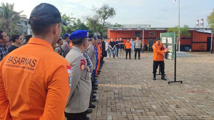 Basarnas DKI kerahkan 7 kapal untuk mencari WN Taiwan yang hilang (Antara Foto)